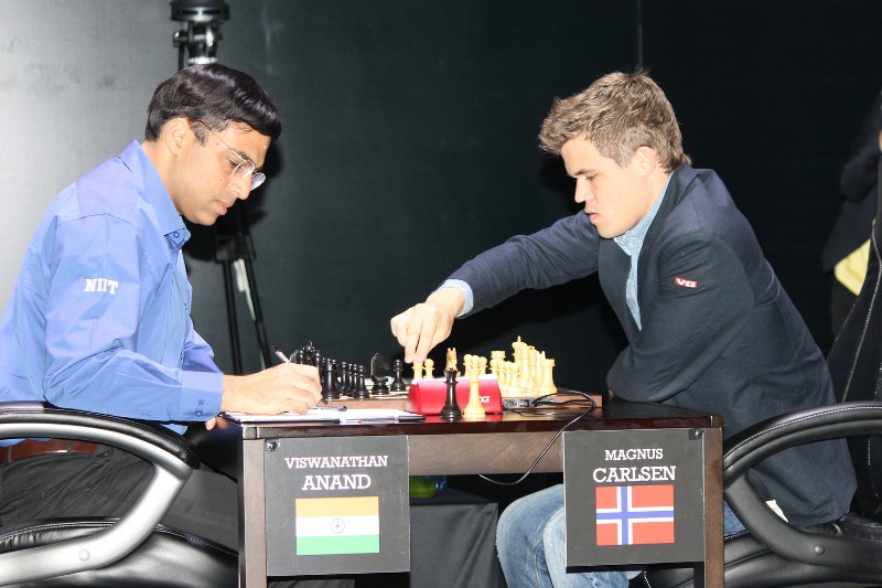 carlsen-anand_r9